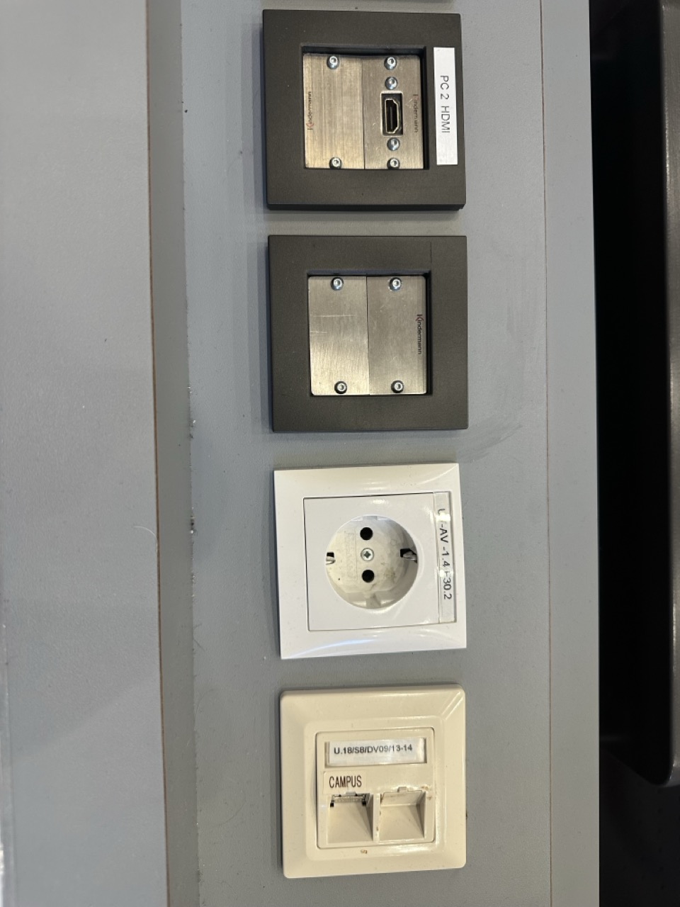 connectors right side